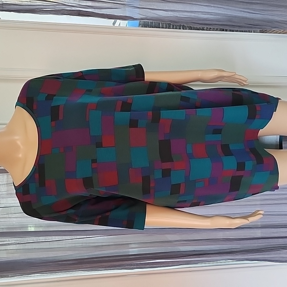 LuLaRoe Classic T, S, multi-color